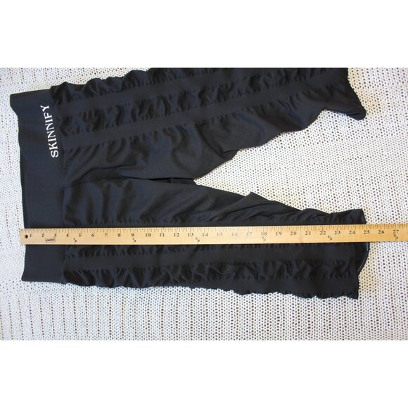 Skinnify Black Capri Built-in Resistance Bands XL High Waist Workout & Yoga pant - Picture 4 of 12